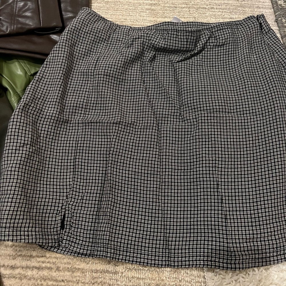 American eagle mini skirt with slit